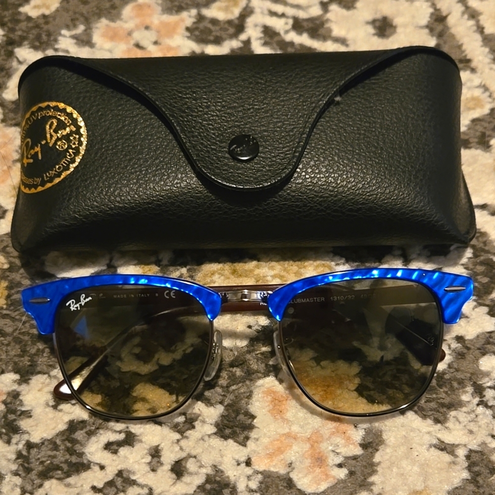 Ray-Ban RB 3016 Clubmaster blue frame ~  Grey gradient lenses Unisex! 👓